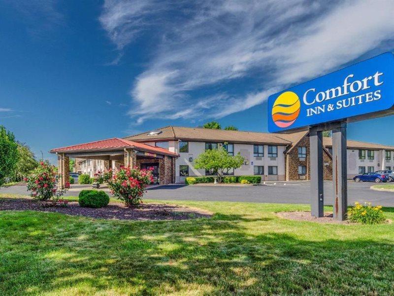 Comfort Inn&Suites West Springfield Exterior foto