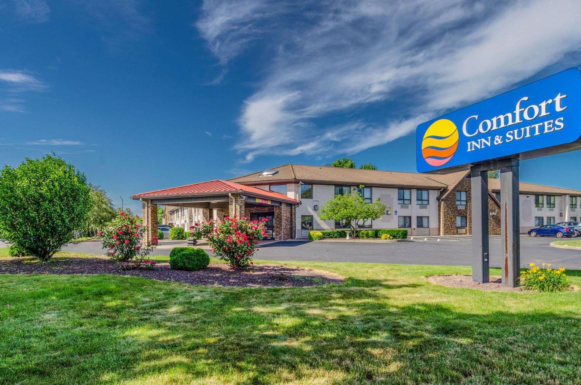 Comfort Inn&Suites West Springfield Exterior foto